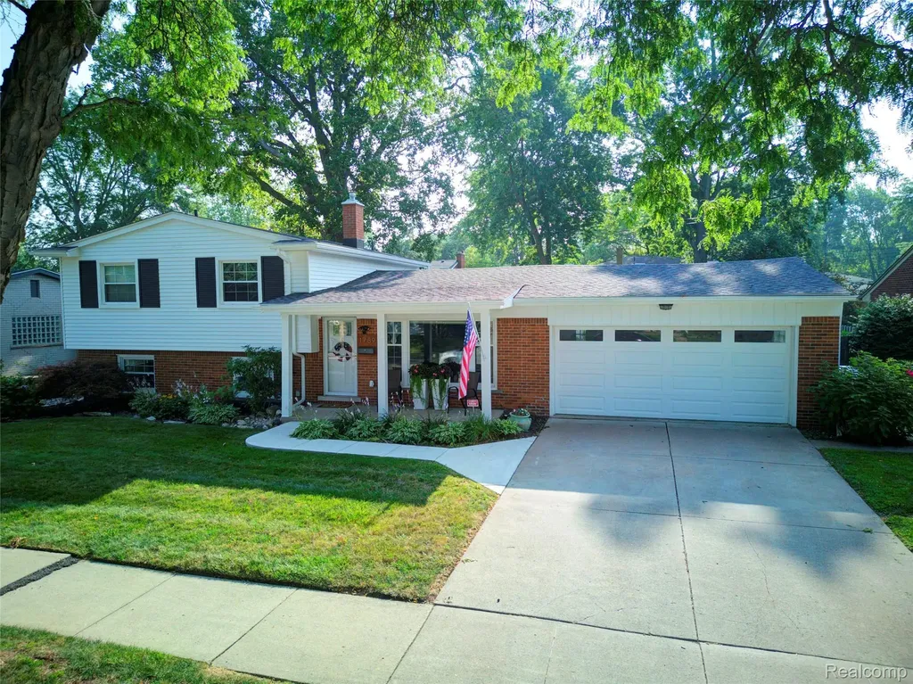1789 Boxford Street Trenton City MI 48183