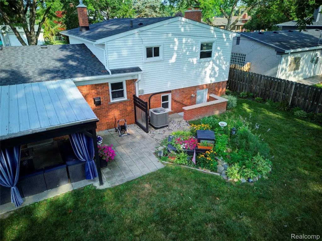 1789 Boxford Street Trenton City MI 48183