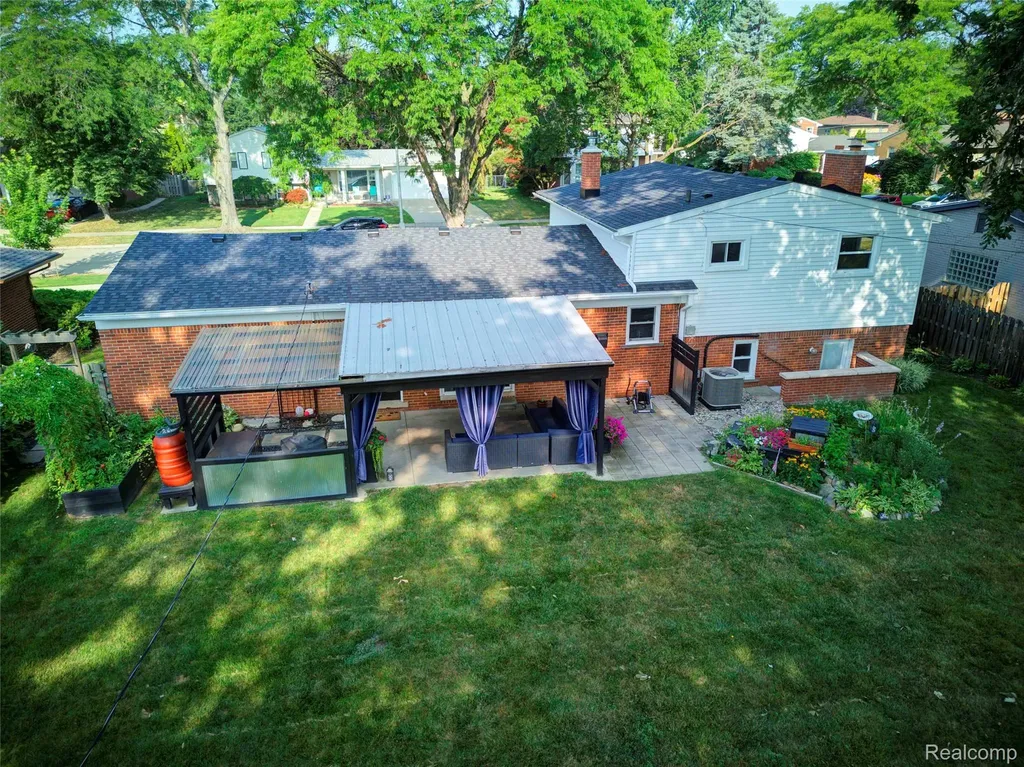 1789 Boxford Street Trenton City MI 48183