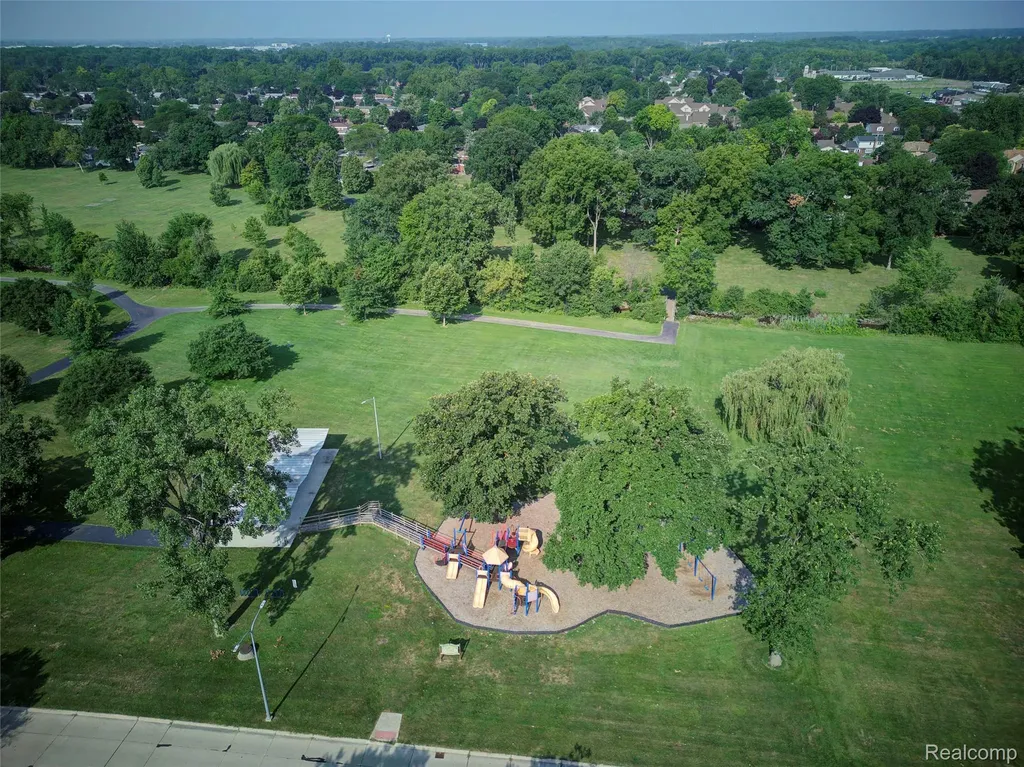 1789 Boxford Street Trenton City MI 48183