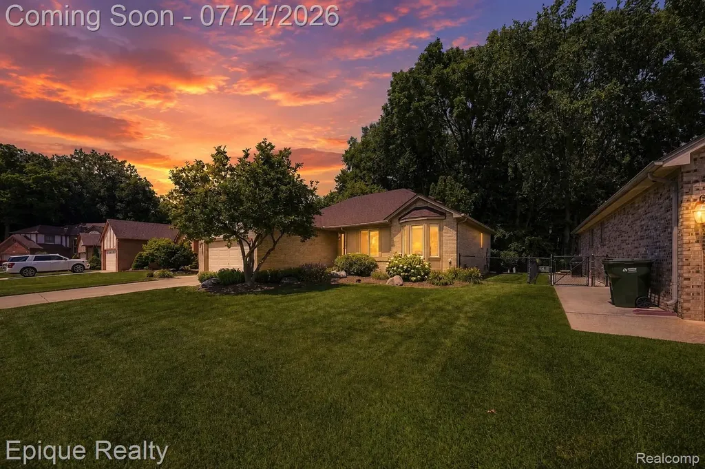 11551 Creekside Court Sterling Heights City MI 48312
