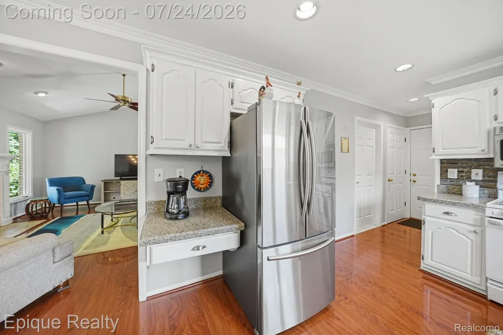 11551 Creekside Court Sterling Heights City MI 48312