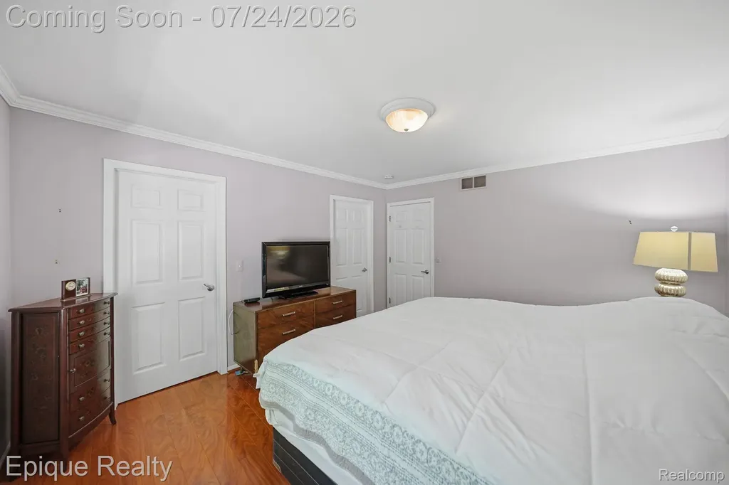 11551 Creekside Court Sterling Heights City MI 48312
