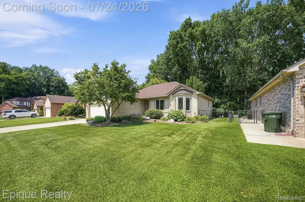 11551 Creekside Court Sterling Heights City MI 48312