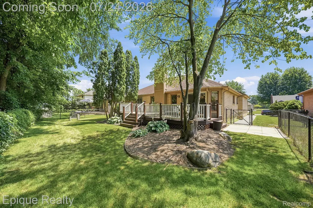 11551 Creekside Court Sterling Heights City MI 48312