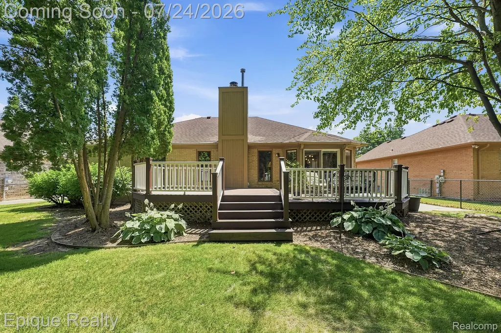 11551 Creekside Court Sterling Heights City MI 48312