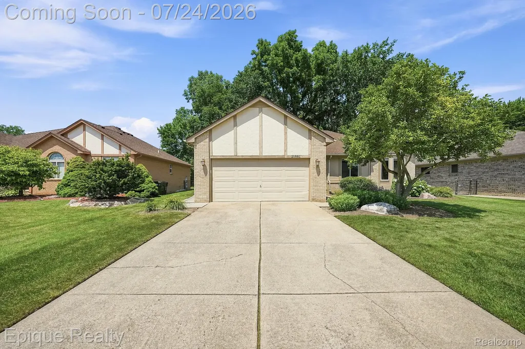 11551 Creekside Court Sterling Heights City MI 48312