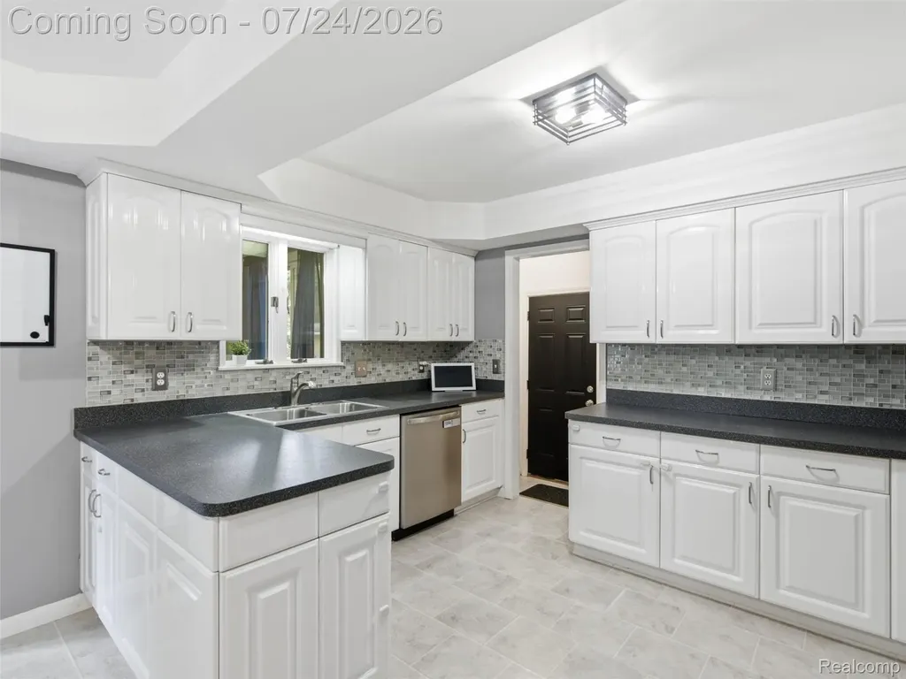 738 6th Street Marysville City MI 48040