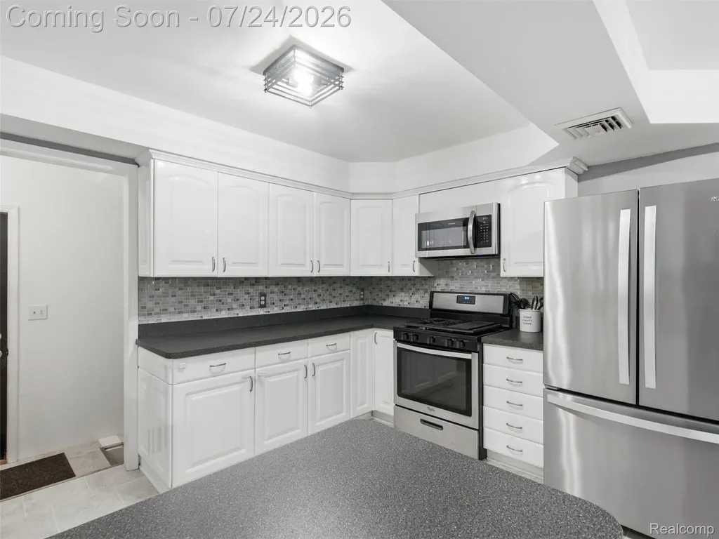 738 6th Street Marysville City MI 48040