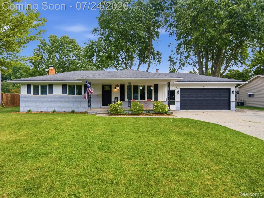 738 6th Street Marysville City MI 48040