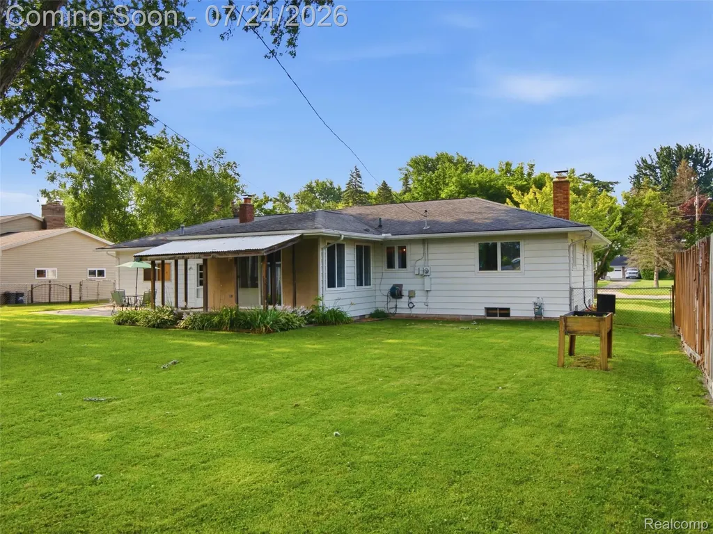 738 6th Street Marysville City MI 48040
