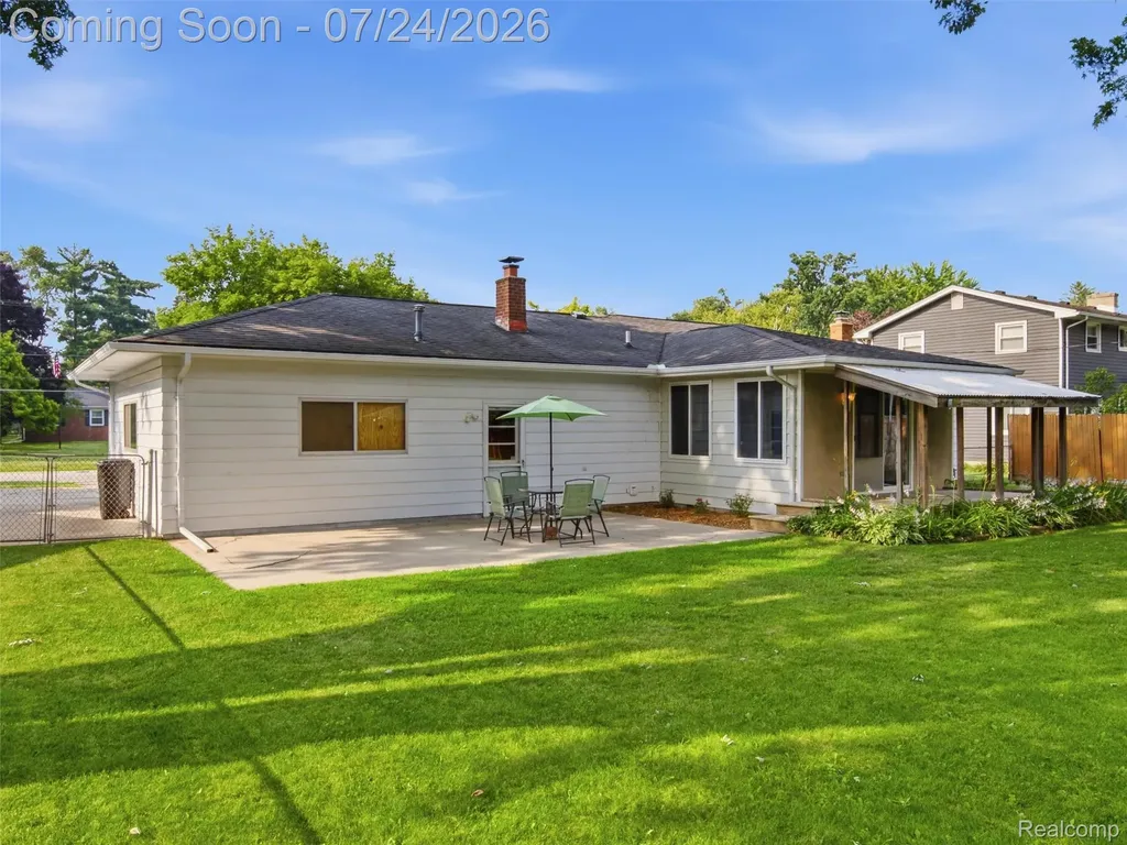 738 6th Street Marysville City MI 48040