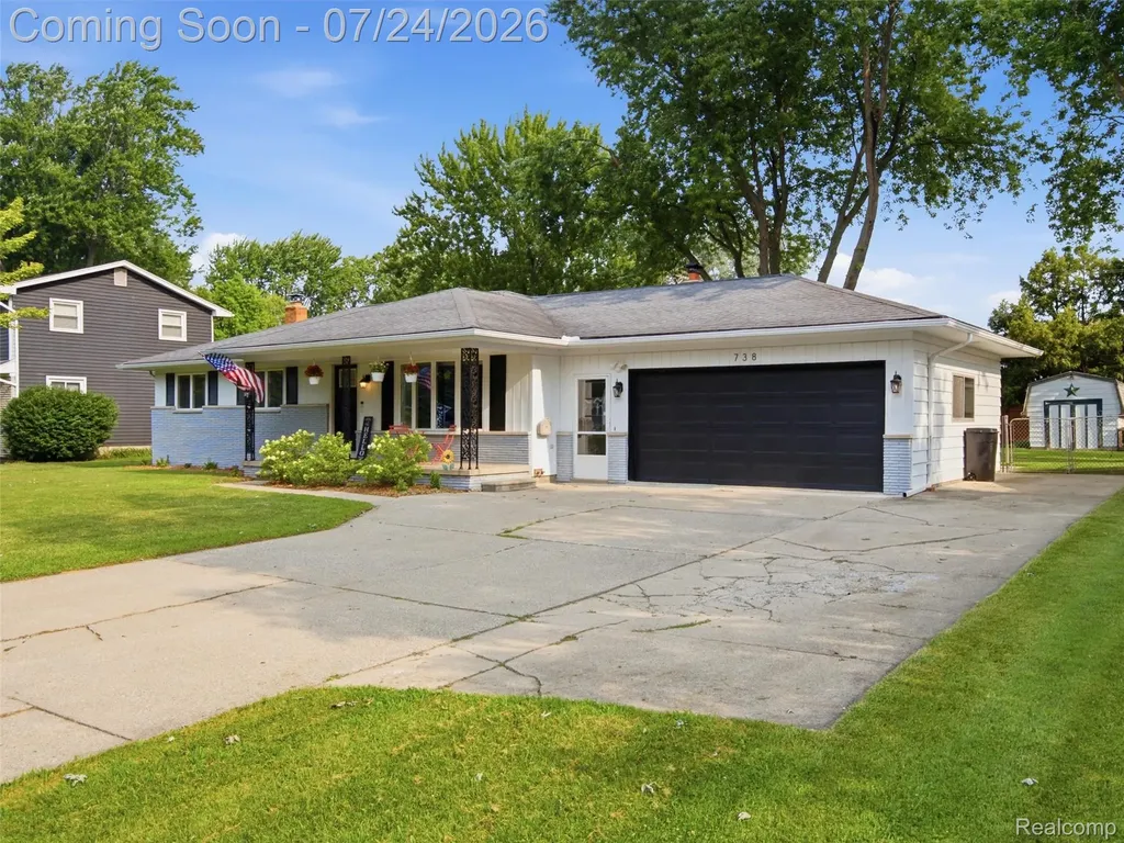 738 6th Street Marysville City MI 48040