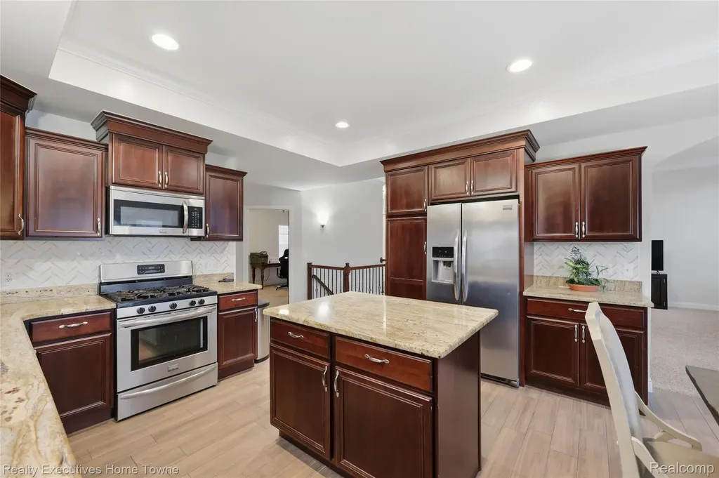 50486 Torrey Pines Drive Macomb Township MI 48042