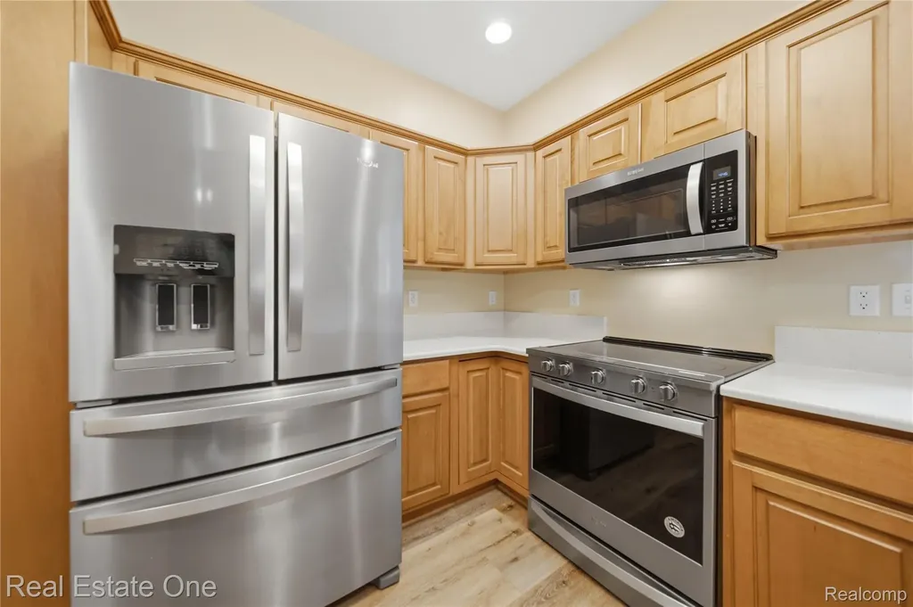 1615 Red Hickory Court Howell Township MI 48855