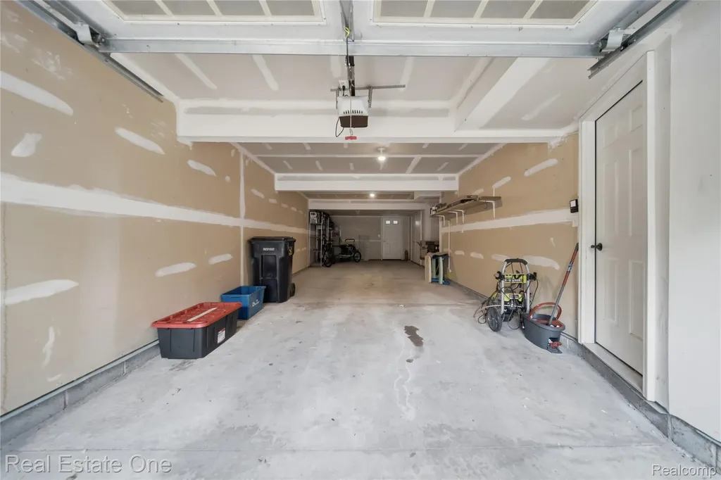 1615 Red Hickory Court Howell Township MI 48855