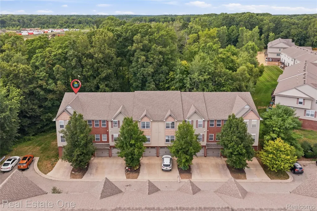 1615 Red Hickory Court Howell Township MI 48855