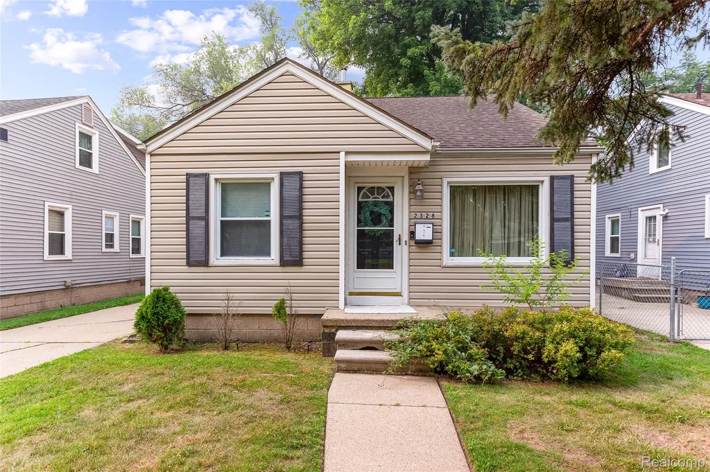 2328 Guthrie Avenue Royal Oak City MI 48067