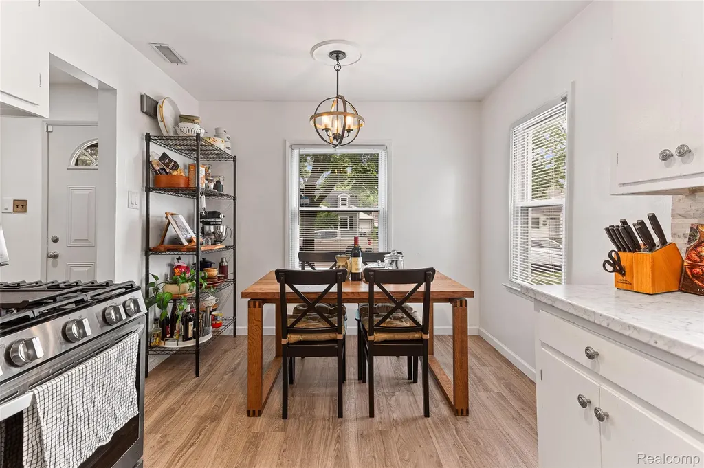 2328 Guthrie Avenue Royal Oak City MI 48067