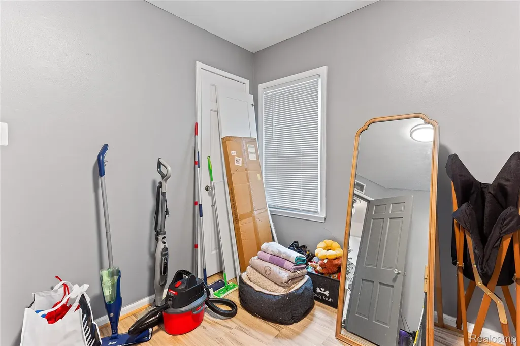 2328 Guthrie Avenue Royal Oak City MI 48067