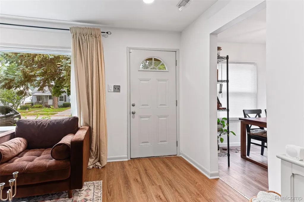 2328 Guthrie Avenue Royal Oak City MI 48067