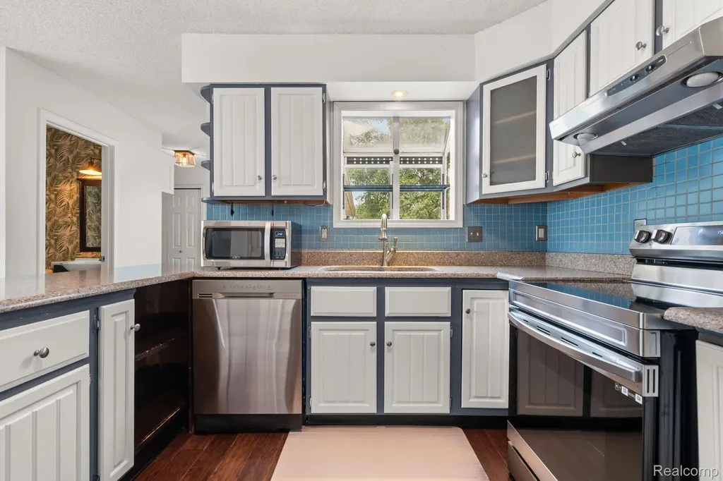 1205 Cody Circle Pittsfield Charter Township MI 48176