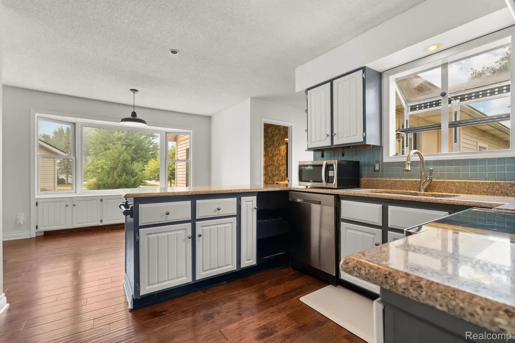 1205 Cody Circle Pittsfield Charter Township MI 48176