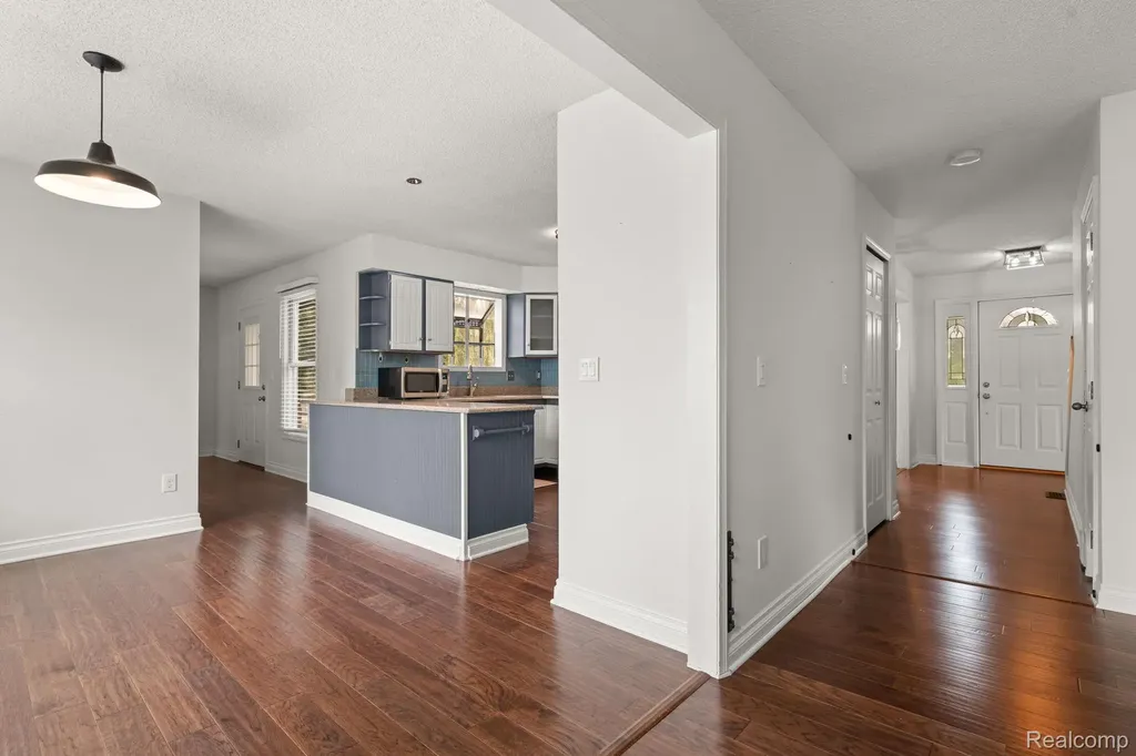 1205 Cody Circle Pittsfield Charter Township MI 48176