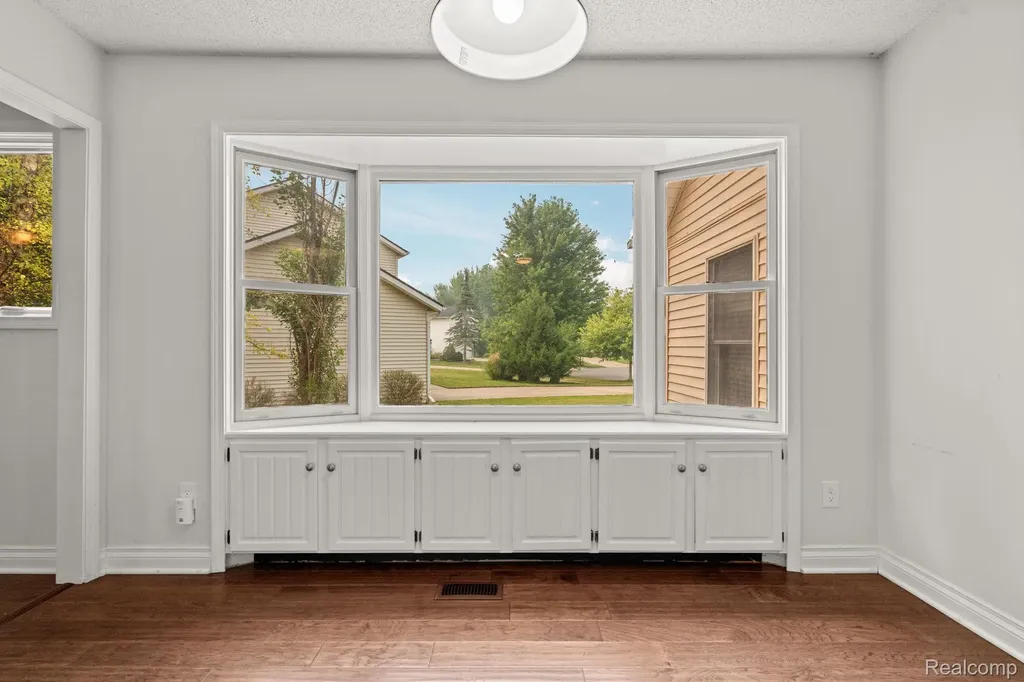 1205 Cody Circle Pittsfield Charter Township MI 48176