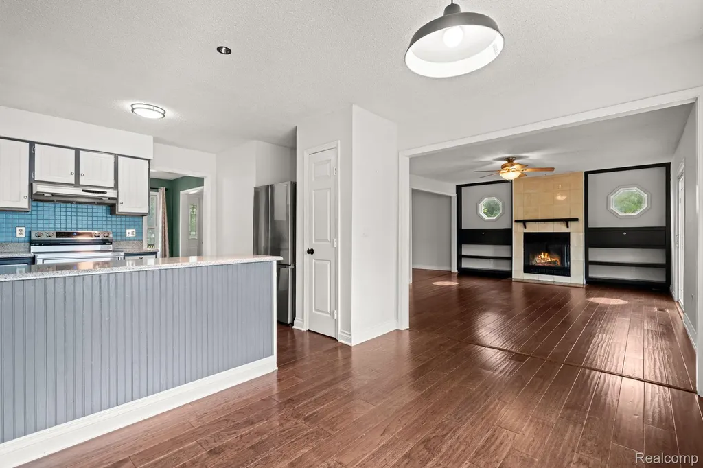 1205 Cody Circle Pittsfield Charter Township MI 48176