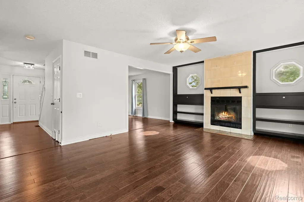 1205 Cody Circle Pittsfield Charter Township MI 48176