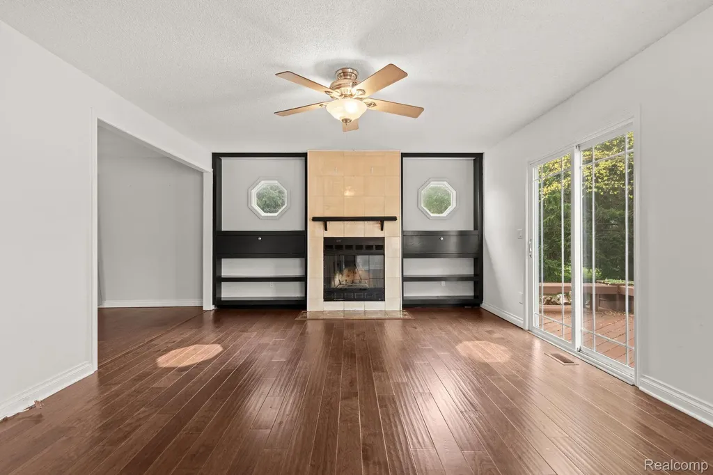 1205 Cody Circle Pittsfield Charter Township MI 48176