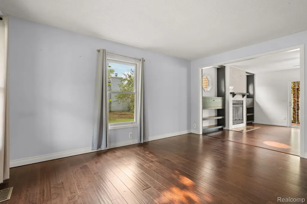 1205 Cody Circle Pittsfield Charter Township MI 48176