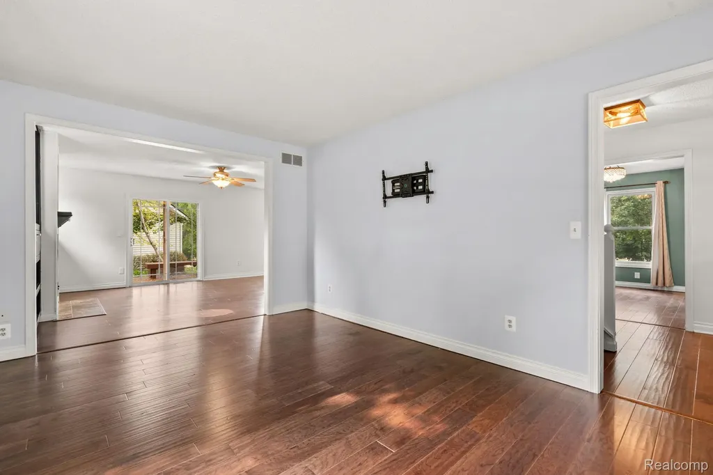 1205 Cody Circle Pittsfield Charter Township MI 48176