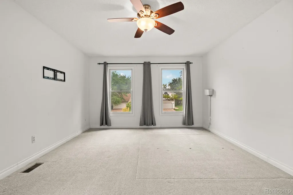1205 Cody Circle Pittsfield Charter Township MI 48176