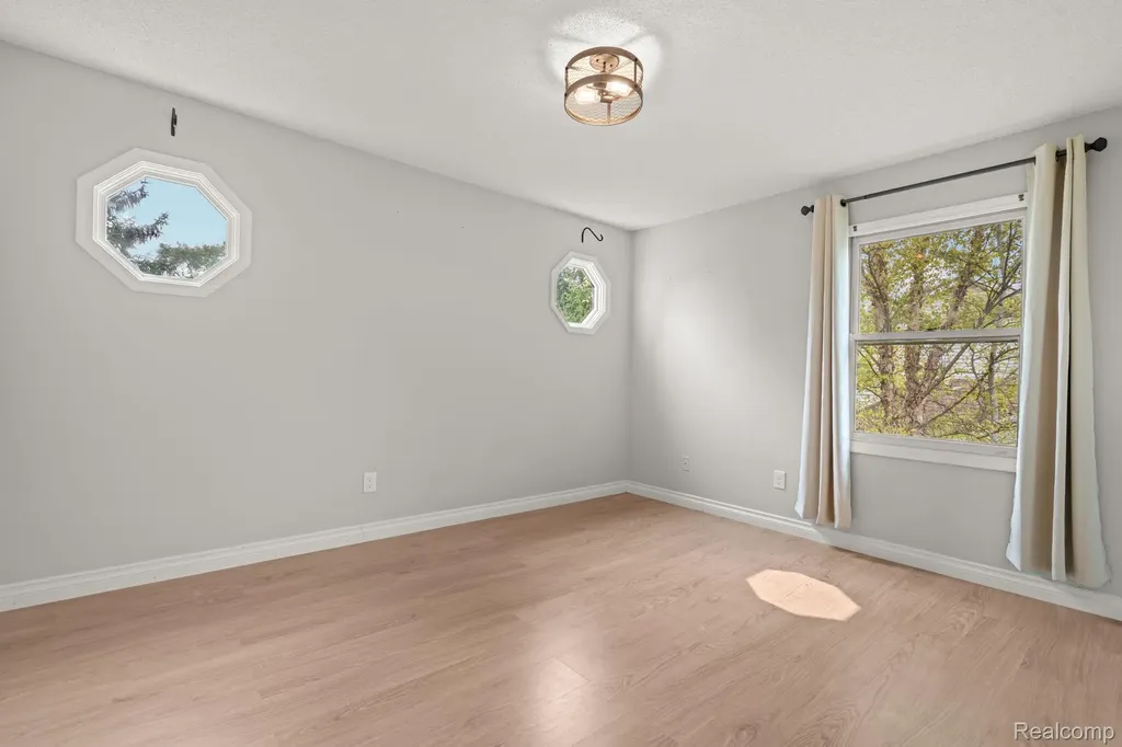 1205 Cody Circle Pittsfield Charter Township MI 48176