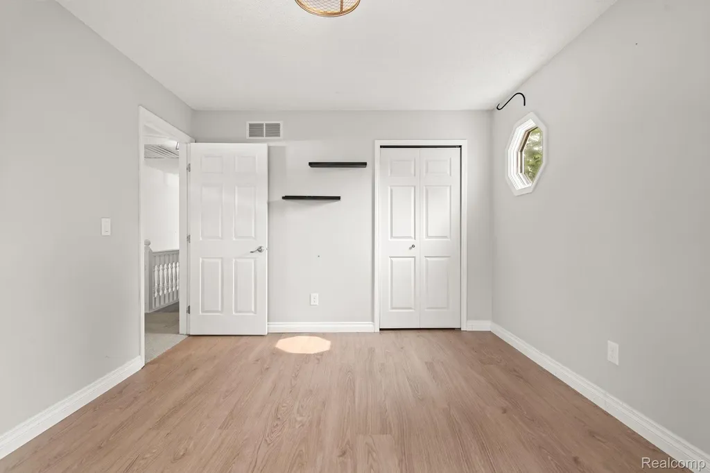 1205 Cody Circle Pittsfield Charter Township MI 48176