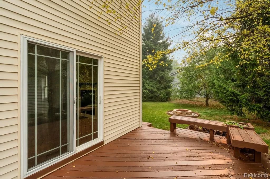 1205 Cody Circle Pittsfield Charter Township MI 48176