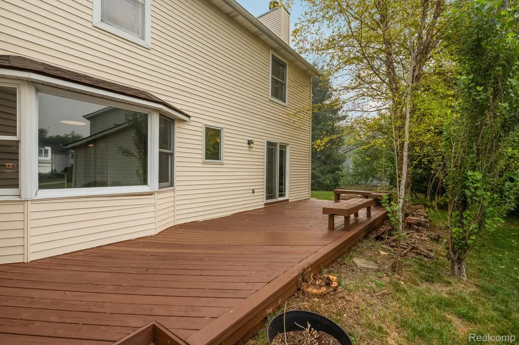 1205 Cody Circle Pittsfield Charter Township MI 48176