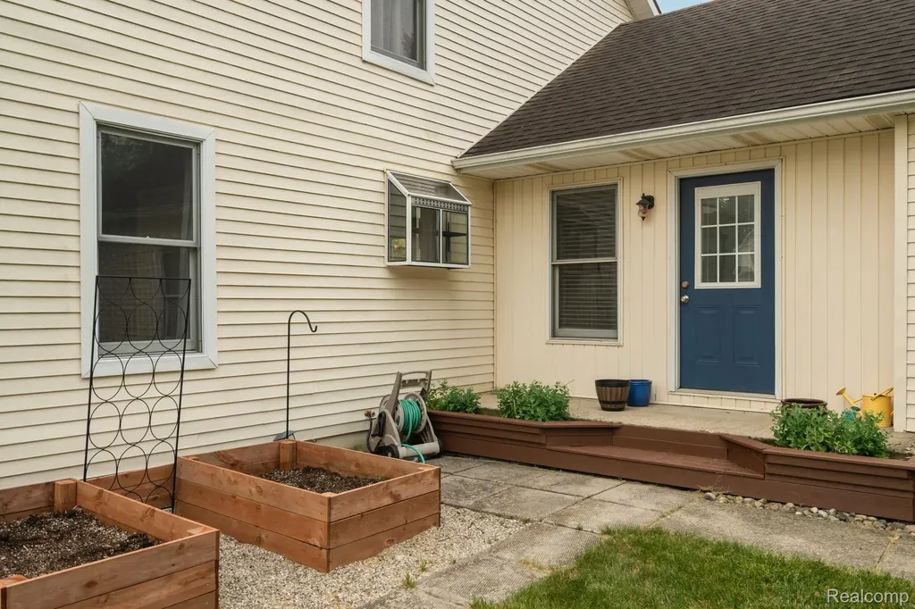 1205 Cody Circle Pittsfield Charter Township MI 48176