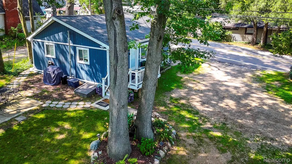 559 Heights Road Orion Charter Township MI 48362