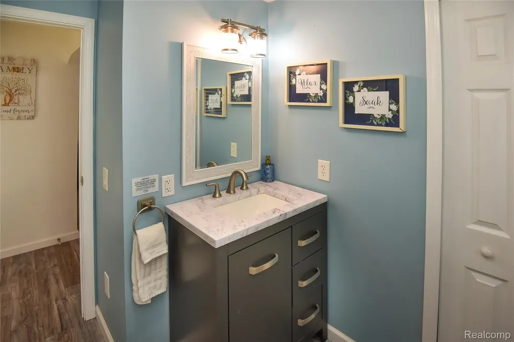 559 Heights Road Orion Charter Township MI 48362