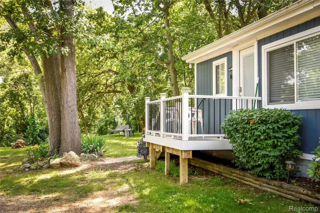 559 Heights Road Orion Charter Township MI 48362