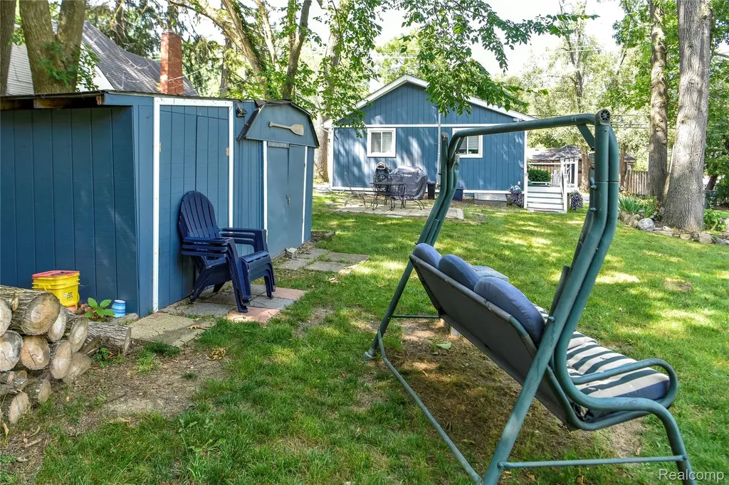 559 Heights Road Orion Charter Township MI 48362