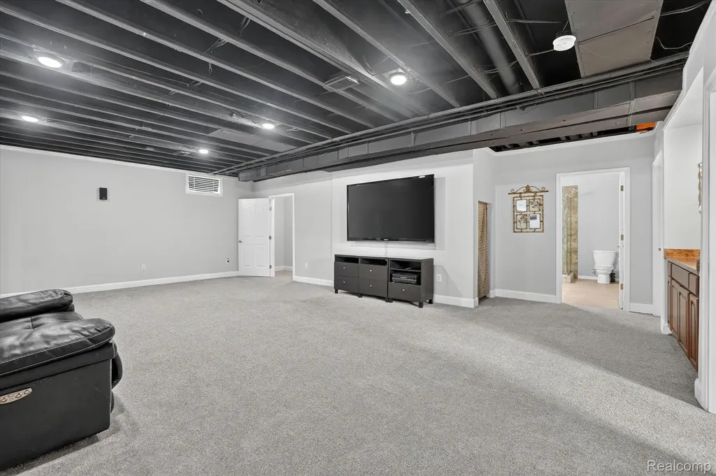 319 Pauline Pass Linden City MI 48451