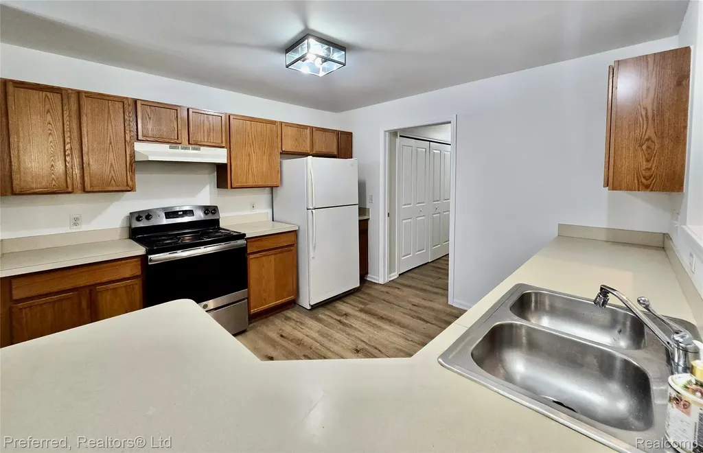 47865 Cardiff Avenue Canton Charter Township MI 48188