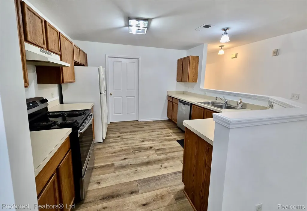 47865 Cardiff Avenue Canton Charter Township MI 48188