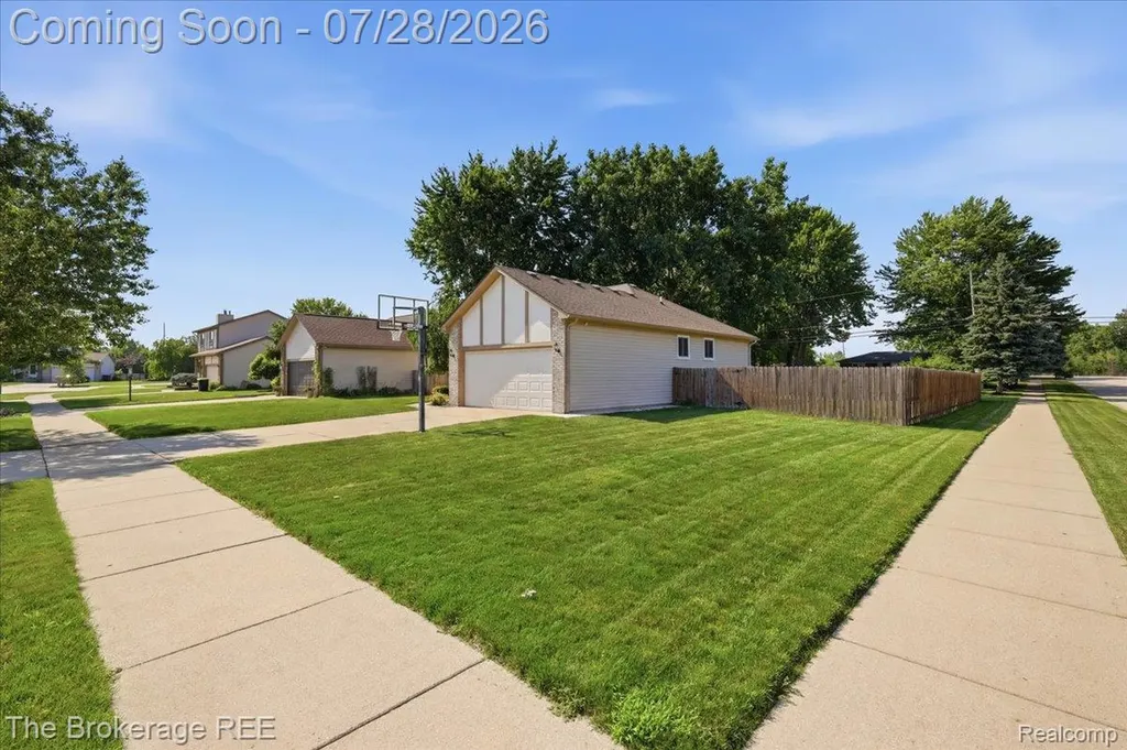 25739 Jeffery Court Chesterfield Township MI 48051