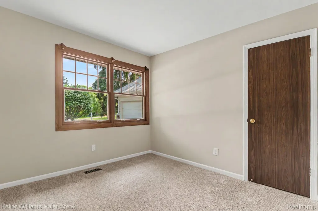2711 Armstrong Drive Orion Charter Township MI 48360