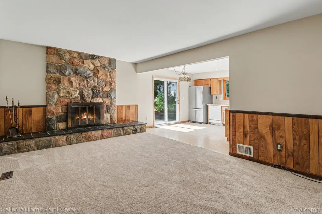 2711 Armstrong Drive Orion Charter Township MI 48360